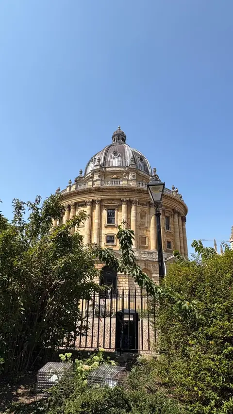 Oxford'da Radcliffe Camera binası